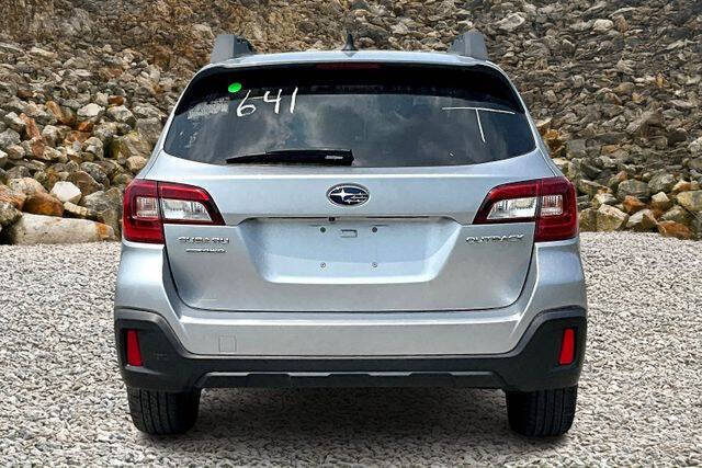 2018 Subaru Outback 2.5i Premium