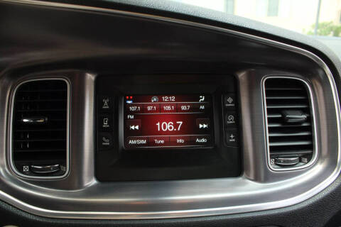 2016 Dodge Charger SE