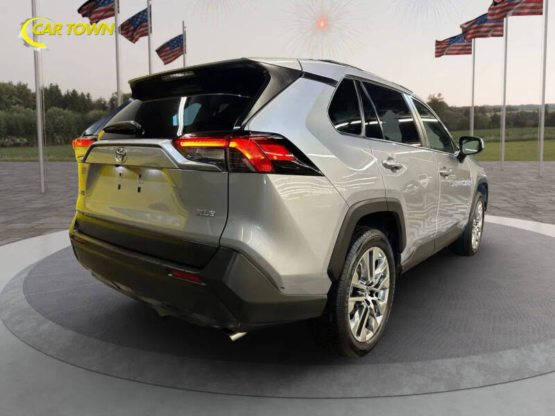 2019 Toyota RAV4 XLE Premium