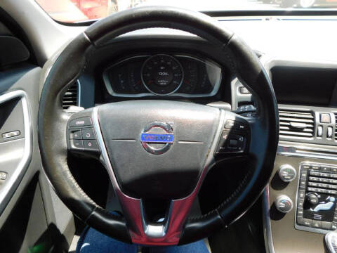 2016 Volvo XC60 T5 Drive-E