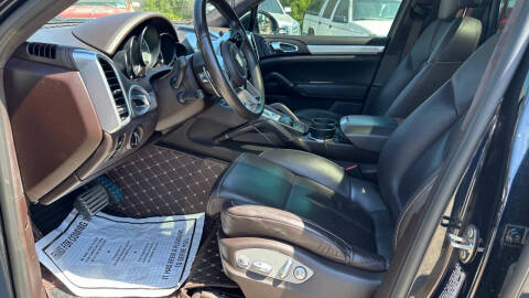 2016 Porsche Cayenne S E-Hybrid