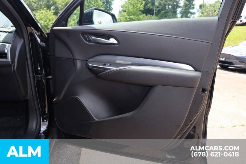 2025 Cadillac XT4 Premium Luxury