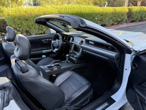 2015 Ford Mustang EcoBoost Premium