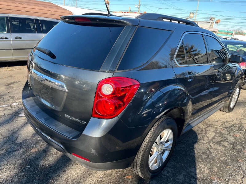 2011 Chevrolet Equinox 1LT photo 3