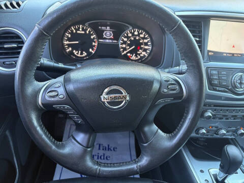 2019 Nissan Pathfinder SV