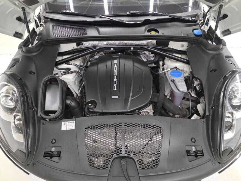 2017 Porsche Macan