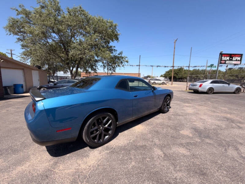 2021 Dodge Challenger SXT