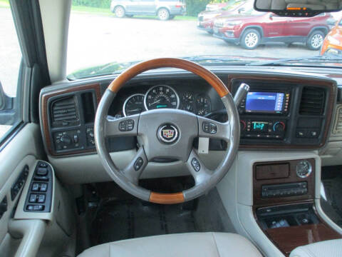 2004 Cadillac Escalade