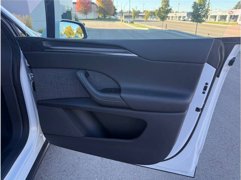 2022 Tesla Model X Plaid