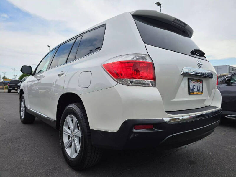 2012 Toyota Highlander SE