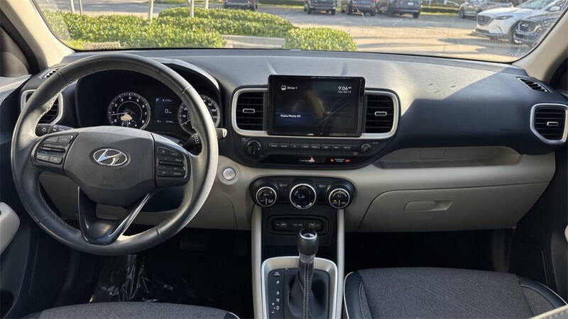 2022 Hyundai Venue Limited