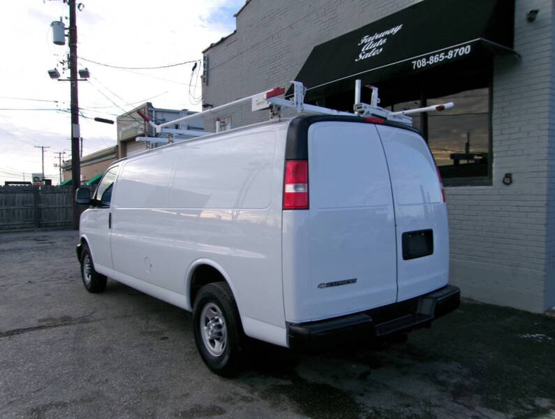 2017 Chevrolet Express 2500