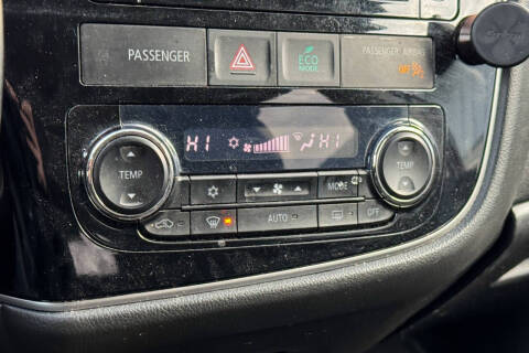 2016 Mitsubishi Outlander SE