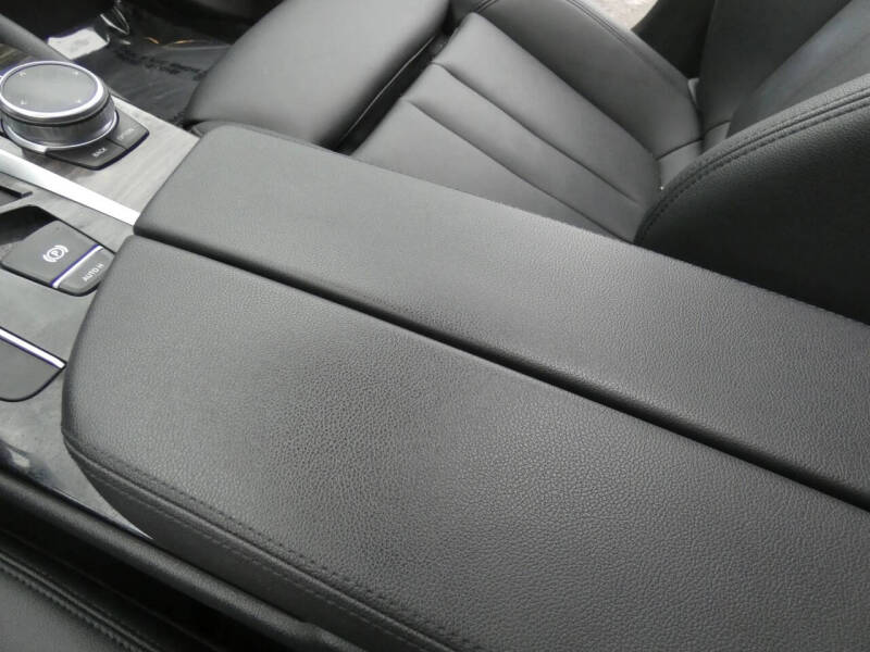 2019 BMW 5 Series 530i