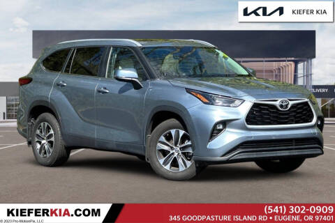 2023 Toyota Highlander for sale at Kiefer Kia in Eugene OR