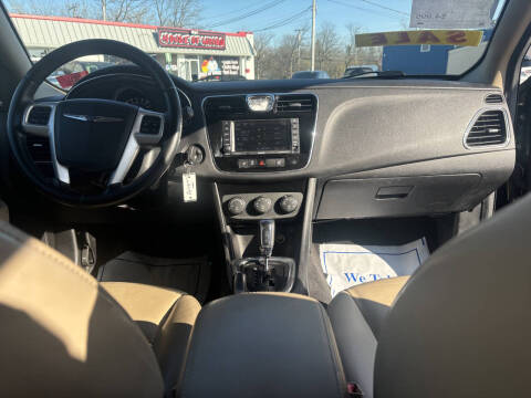 2014 Chrysler 200 Limited