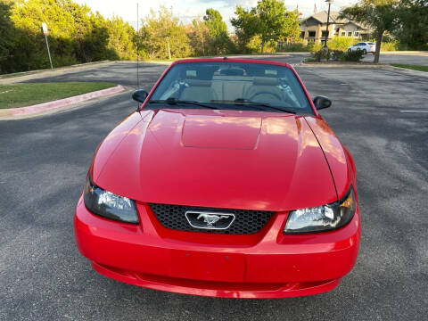 2004 Ford Mustang Deluxe