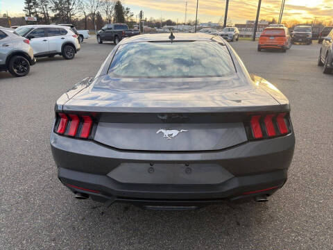 2024 Ford Mustang EcoBoost