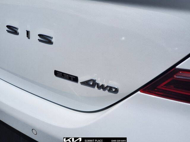 2025 Genesis G70