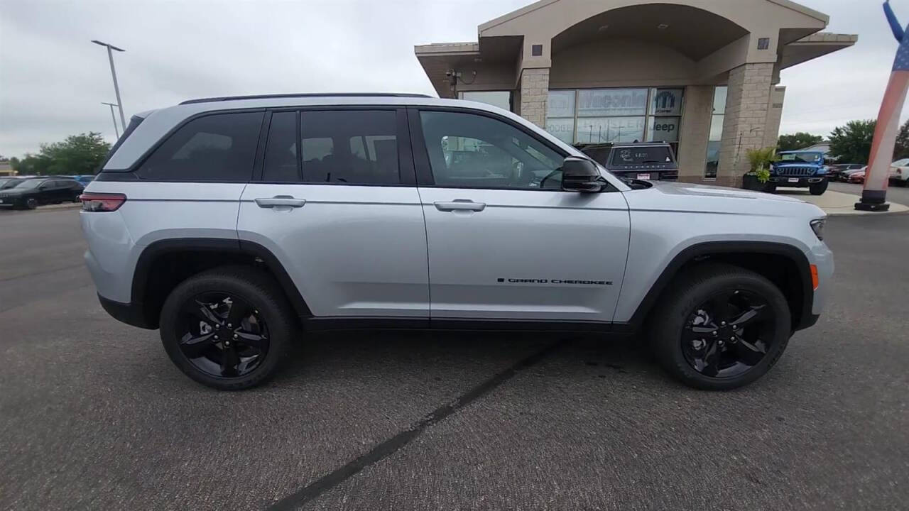 2024 Jeep Grand Cherokee for sale at Victoria Auto Sales in Victoria, MN