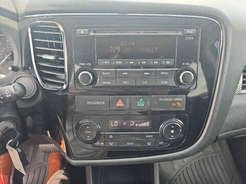 2016 Mitsubishi Outlander ES