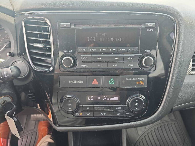 2016 Mitsubishi Outlander ES