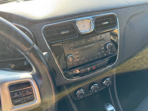 2013 Chrysler 200 Touring