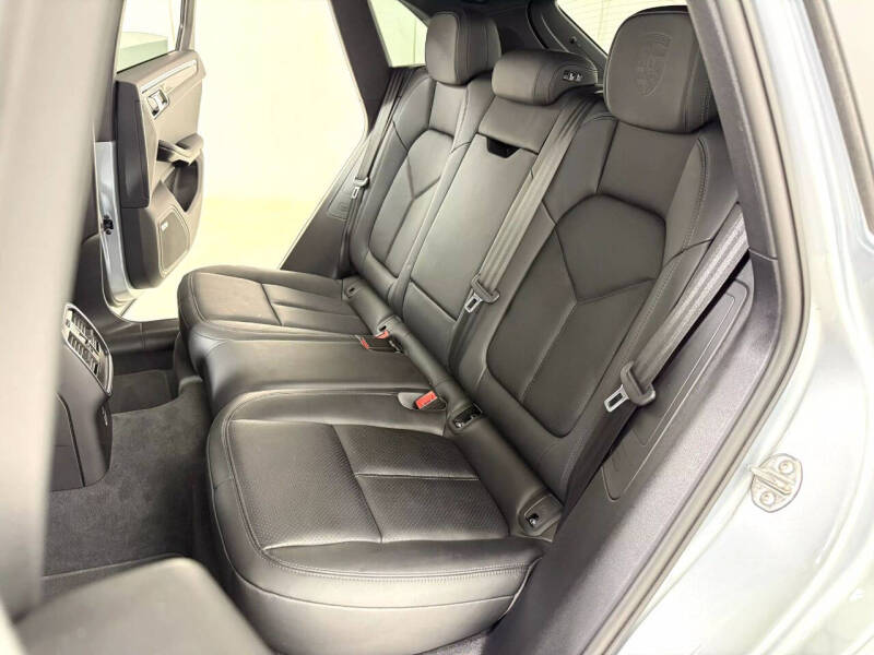 2020 Porsche Macan S