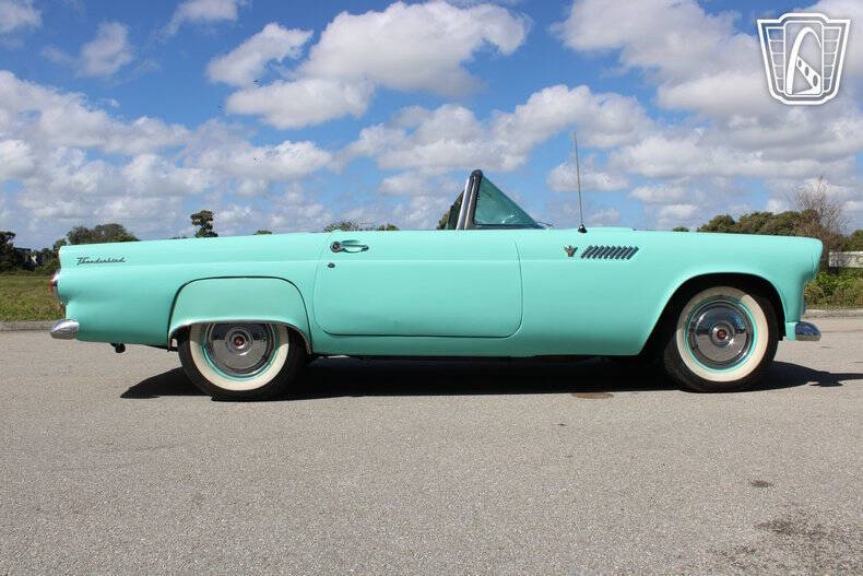 1955 Ford Thunderbird