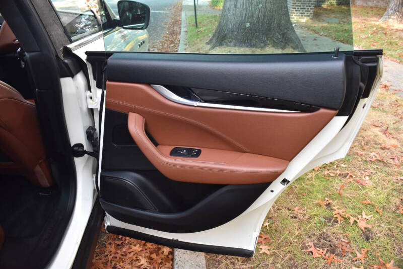 2021 Maserati Levante