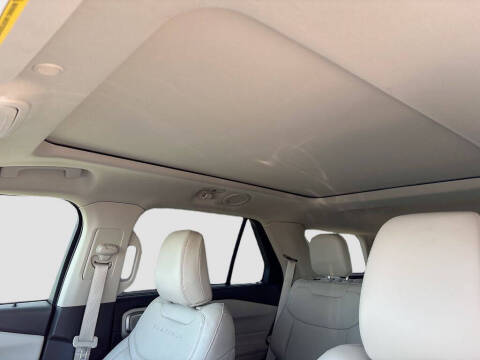 2023 Ford Explorer Platinum