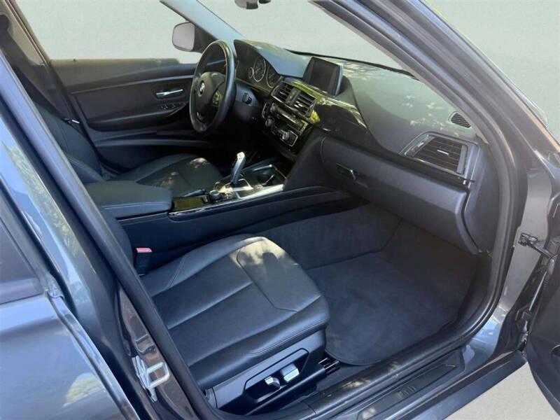 2018 BMW 3 Series 320i