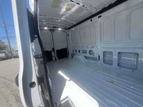 2025 Ford Transit 250