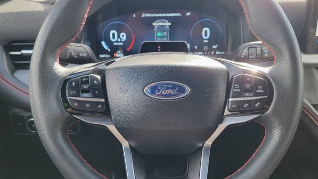 2025 Ford Explorer ST-Line