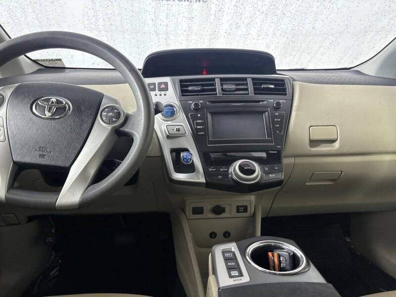 2013 Toyota Prius v Two