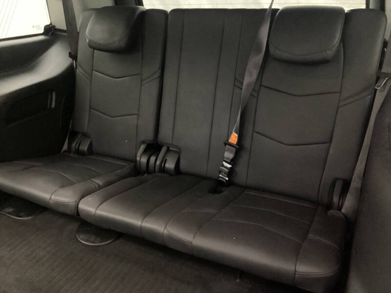 2017 Cadillac Escalade Luxury