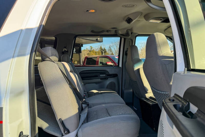 2005 Ford Excursion XLT