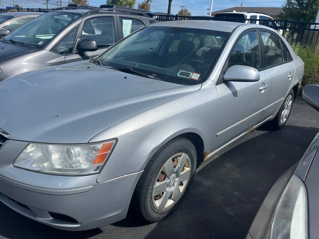 2009 Hyundai SONATA for sale at ENZO AUTO in Parma, OH