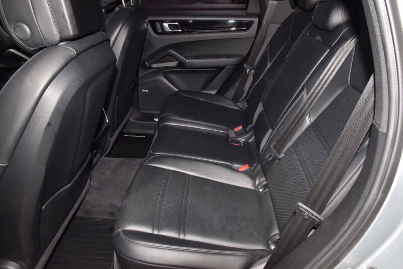 2022 Porsche Cayenne
