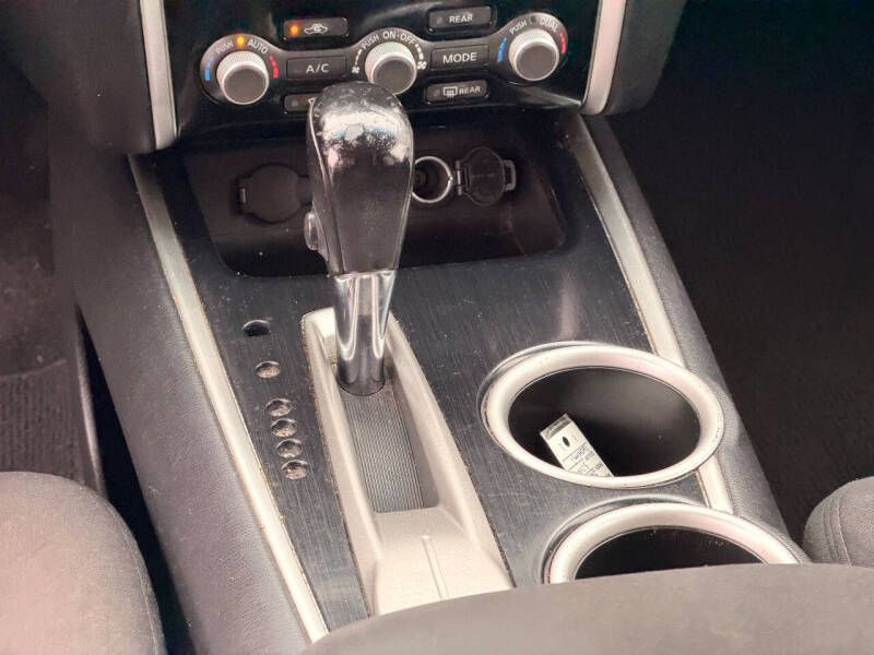 2015 Nissan Pathfinder SV