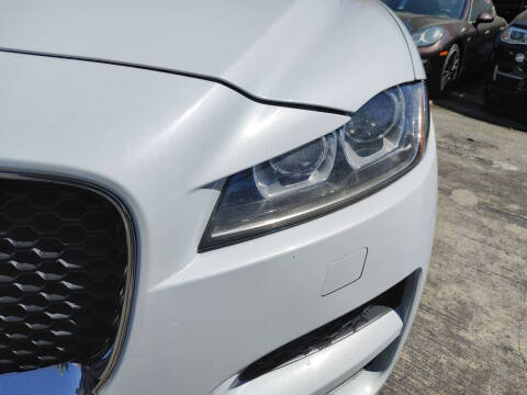 2017 Jaguar F-PACE 35t Premium