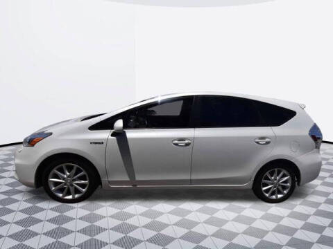 2014 Toyota Prius v Five