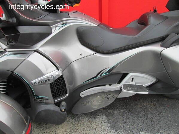 2013 Can-Am Spyder® RT SE5