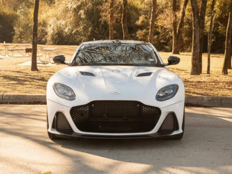 2020 Aston Martin DBS Superleggera Base's photo