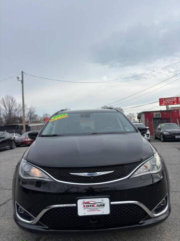 2019 Chrysler Pacifica Touring L