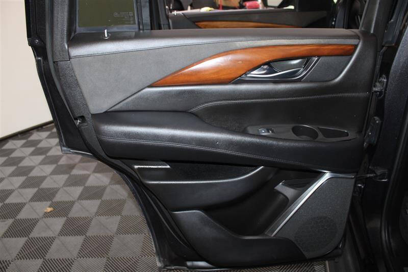 2016 Cadillac Escalade Luxury Collection