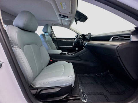 2023 Kia K5 EX