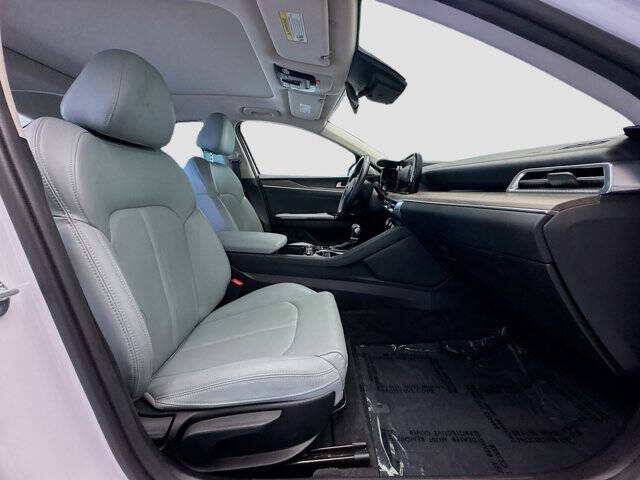2023 Kia K5 EX