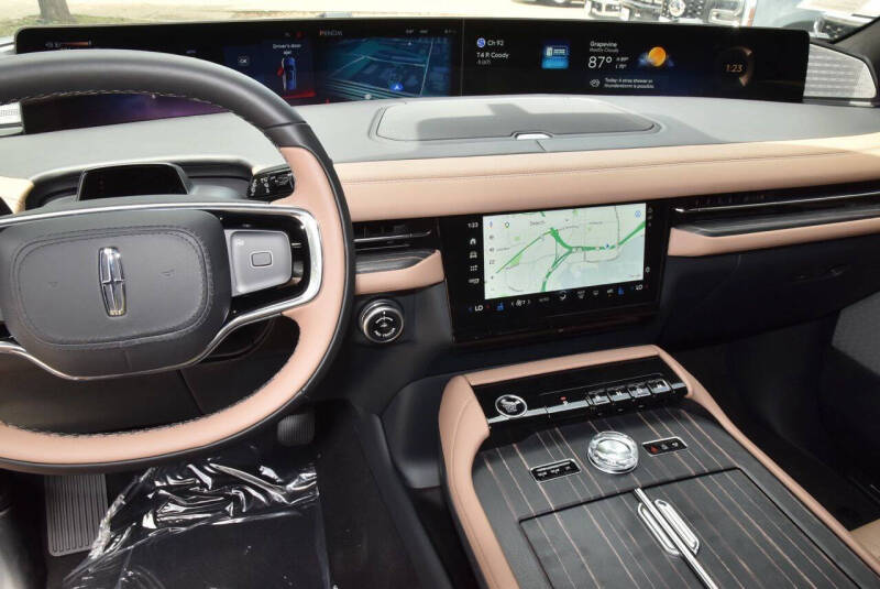2027 Lincoln Navigator Black Label