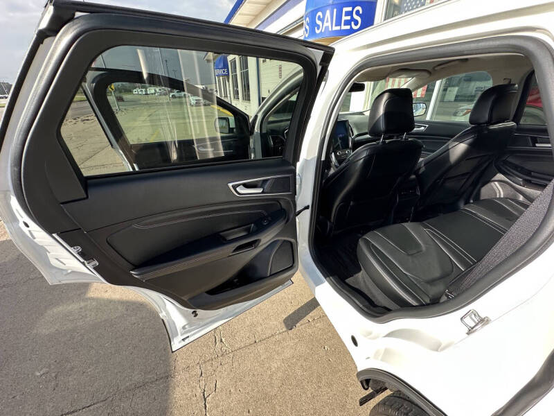 2021 Ford Edge Titanium